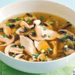 15 SOPA DE POLLO Y CHAMPIÑONES